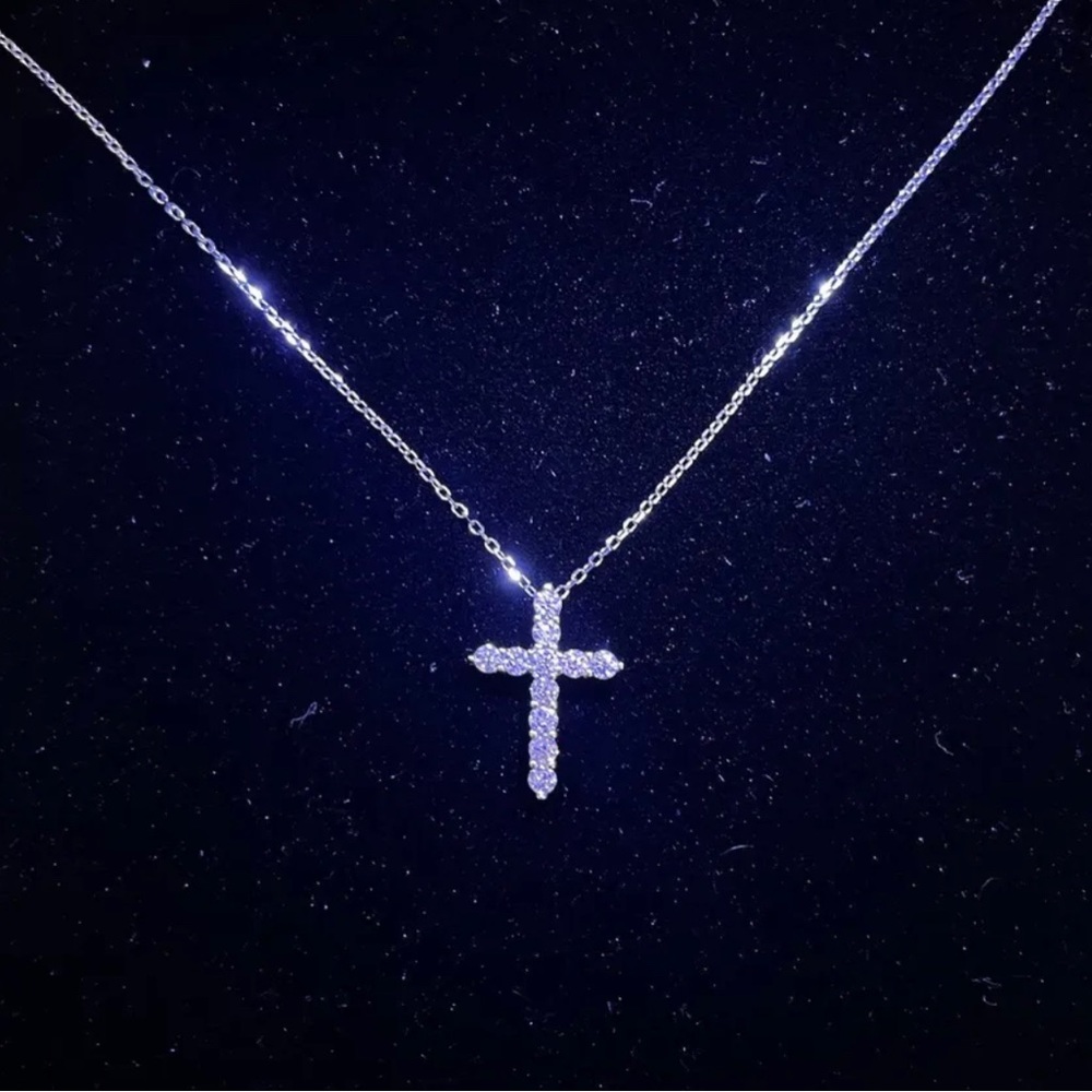 Sterling Silver Moissanite Cross Pendant